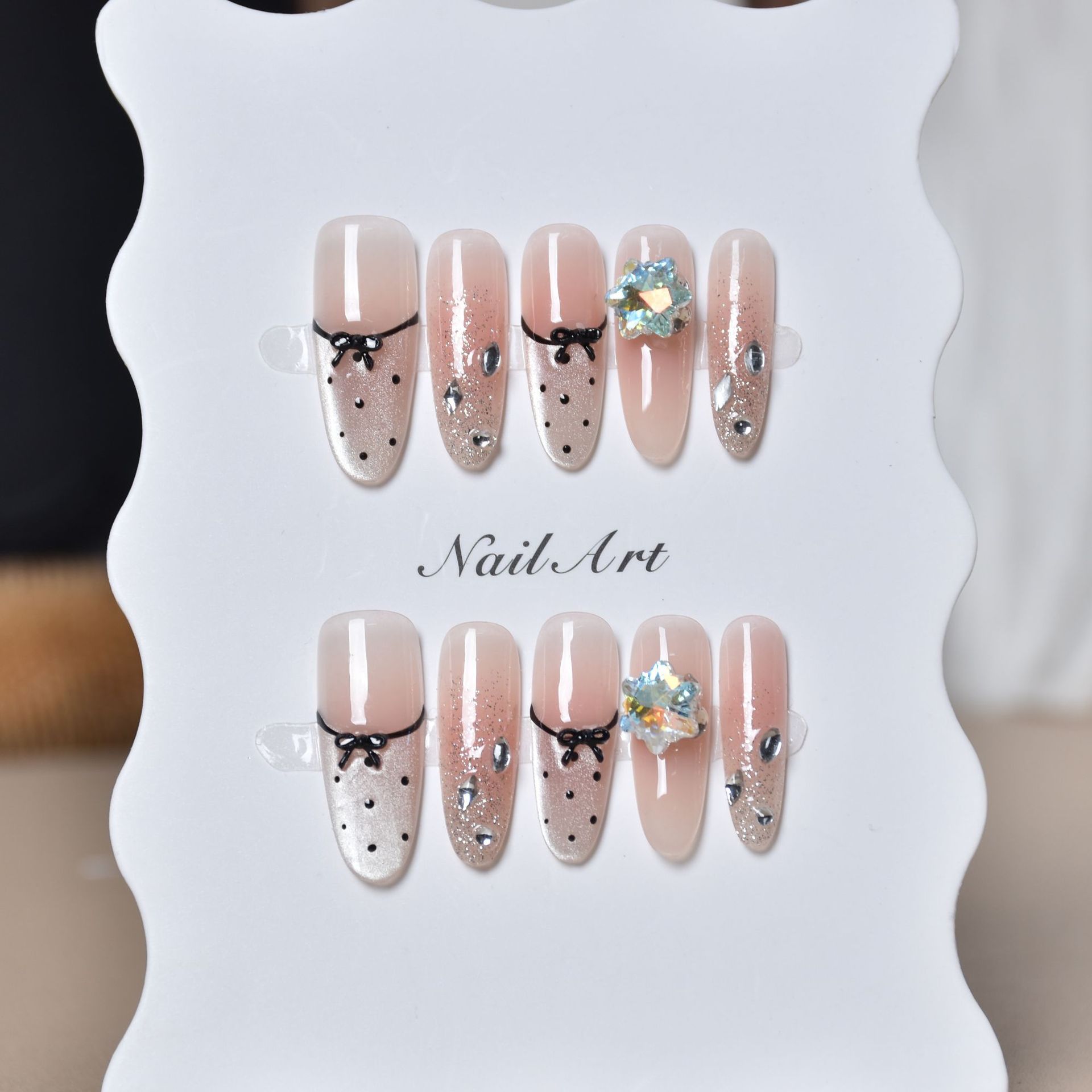 Puros deseos de usar uñas hechas a mano de nuevo estilo mariposa ondulado punto cuadrado temperamento suave blanqueamiento estudiante de manicura avanzada dulce y cool