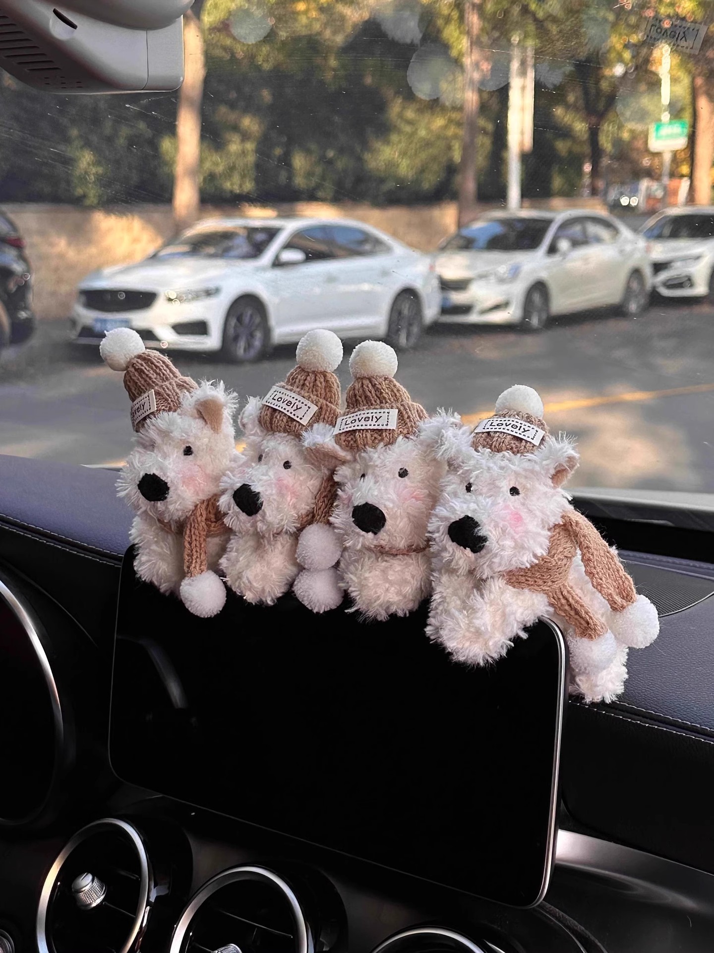 West Highland Car Screen Ornament, Doodle-Style Puppy Car Dashboard Screen Decoration, Car Interior Accessory, Christmas Gift