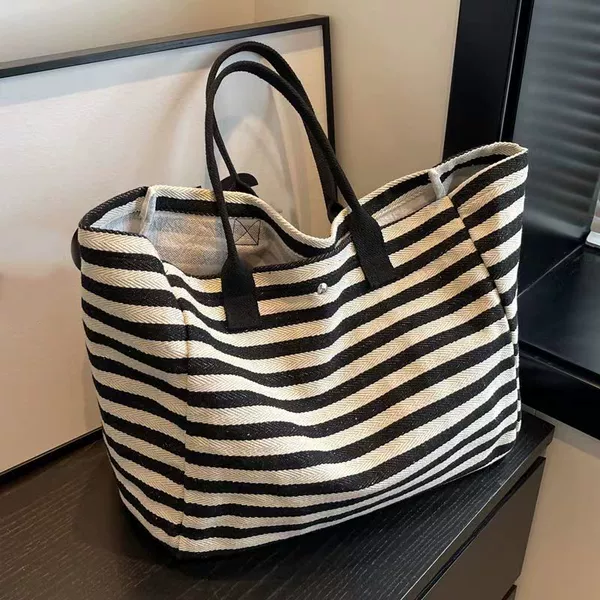 Horizontal stripe style