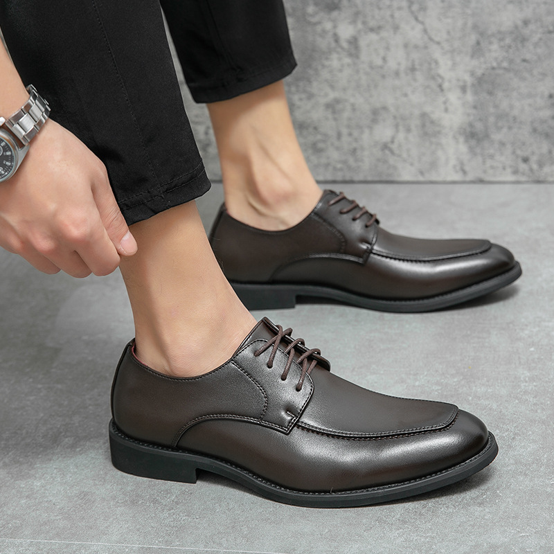 Gran Bretaña nuevos zapatos de cuero de punta de 48 yardas de moda europea y americana zapatos de peluquería juvenil zapatos de boda de negocios correa