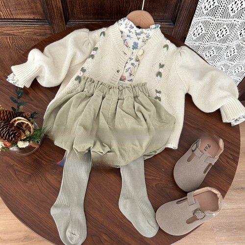 Korean children's clothing 2024 new spring girl embroidery knitting cardigan floral top corduroy shorts