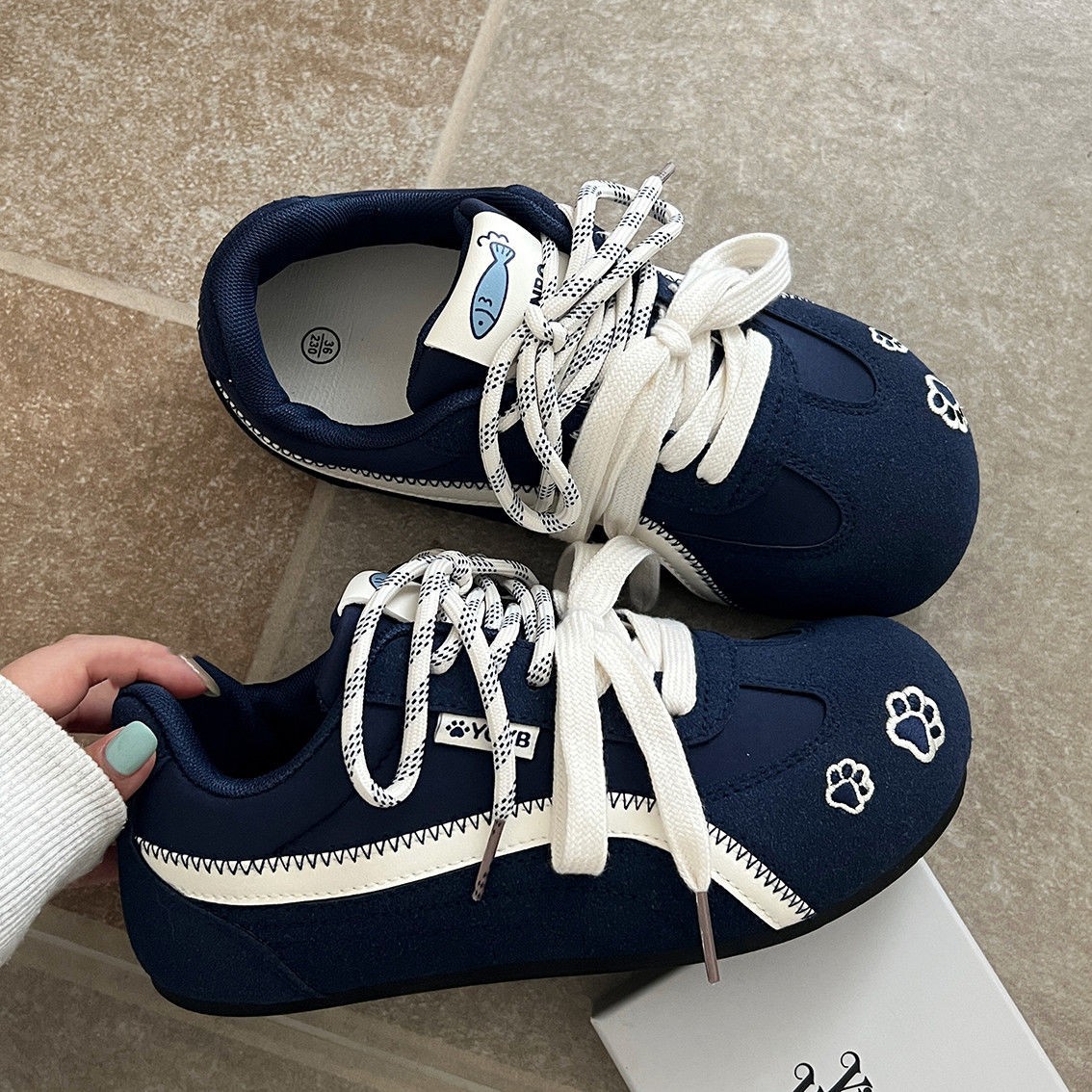 Zapatos de entrenamiento para mujeres 2025 otoño nuevo patina de soplado de dopamina universal nicho universal chic zapatos deportivos para mujeres