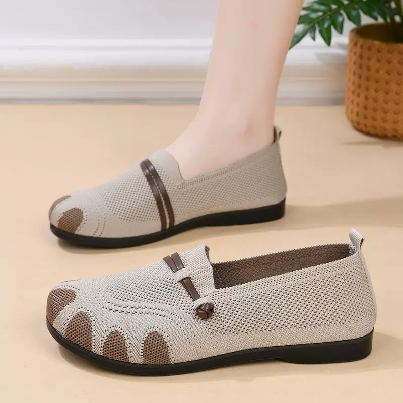 2026老北京布鞋女春夏软底舒适妈妈鞋平底鞋轻便防滑一脚蹬老人鞋