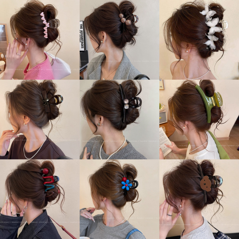 Cute Large Acrylic Hair Claw Clip with an Elegant and Sophisticated Feel, Exquisite Shark Clip for Thick Hair, Hairpin for the Back of the Head for Women Cute Large Acrylic Hair Claw Clip with an Elegant and Sophisticated Feel, Exquisite Shark Clip for Thick Hair, Hairpin for the Back of the Head for Women