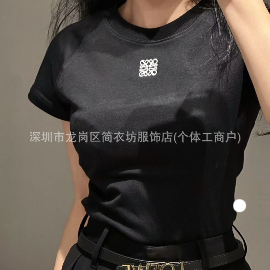 特価区の南油の婦人服の年の早春の新型の簡単なファッションは襟の経典をひっくり返します。