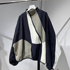 ヨーロッパの商品は色にぶつかって独特な斜めのドアの襟をつなぎ合わせます。