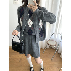 学院风撞色菱格毛衣开衫套装女2025秋季新款宽松针织半身裙三件套