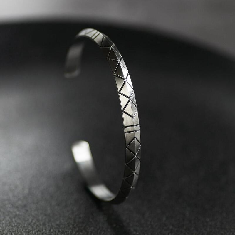 Metal Retro Viking Cuff Open Classic Bracelet Scandinavian Minimalist Triangular Pattern Couple Bracelet Metal Retro Viking Cuff Open Classic Bracelet Scandinavian Minimalist Triangular Pattern Couple Bracelet
