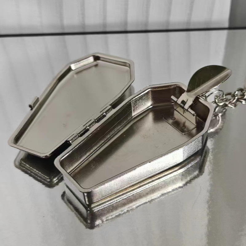 Mini Metal Ashtray Portable Small Ashtray Outdoor Pocket Ash Box Creative Car Smoking Accessories
