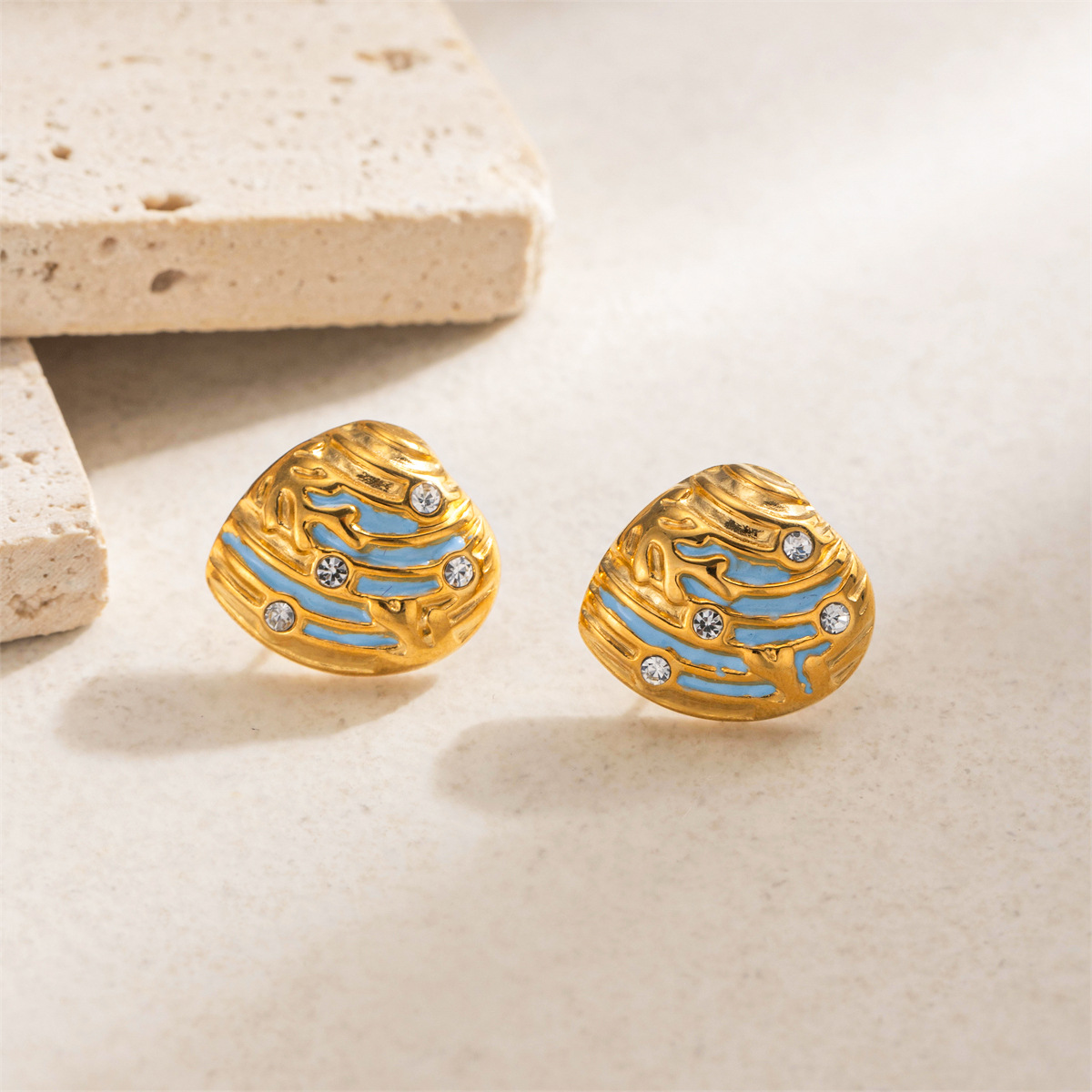 Taena Pendientes de acero inoxidable europeos y americanos, moda de alta gama, todo fósforo, aceite de goteo hecho a mano, pendientes de circón con incrustaciones de estilo playa, mujeres