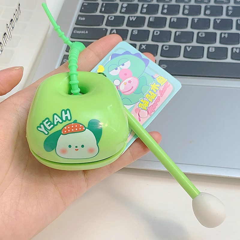 녹색 응 나무 물고기