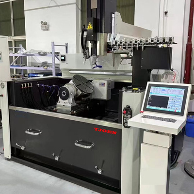 Пробивной станок с ЧПУ Makino EDM Производитель станков для пробивки микроотверстий с лезвиями двигателя Qinghongtai