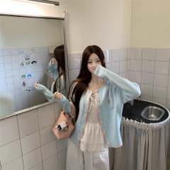kumikumi甜美风爱心纽扣长袖针织开衫女秋季减龄chic撞色外套上衣