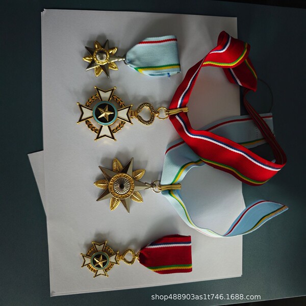 Retro individual commemorative enamel
