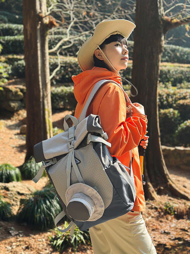 スポーツアウトドアハイキング登山バッグ女性用大容量コントラストカラーバックパック男性用通勤レジャー旅行バッグ学生用スクールバッグ