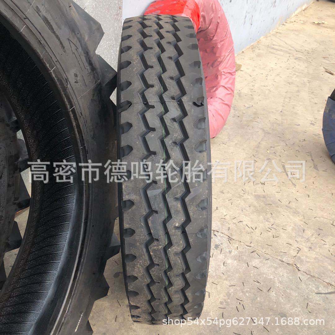 Neumático de acero del alambre de la carga del camión de la grúa de apilador 325/95R24 del neumático del camión 1200R24