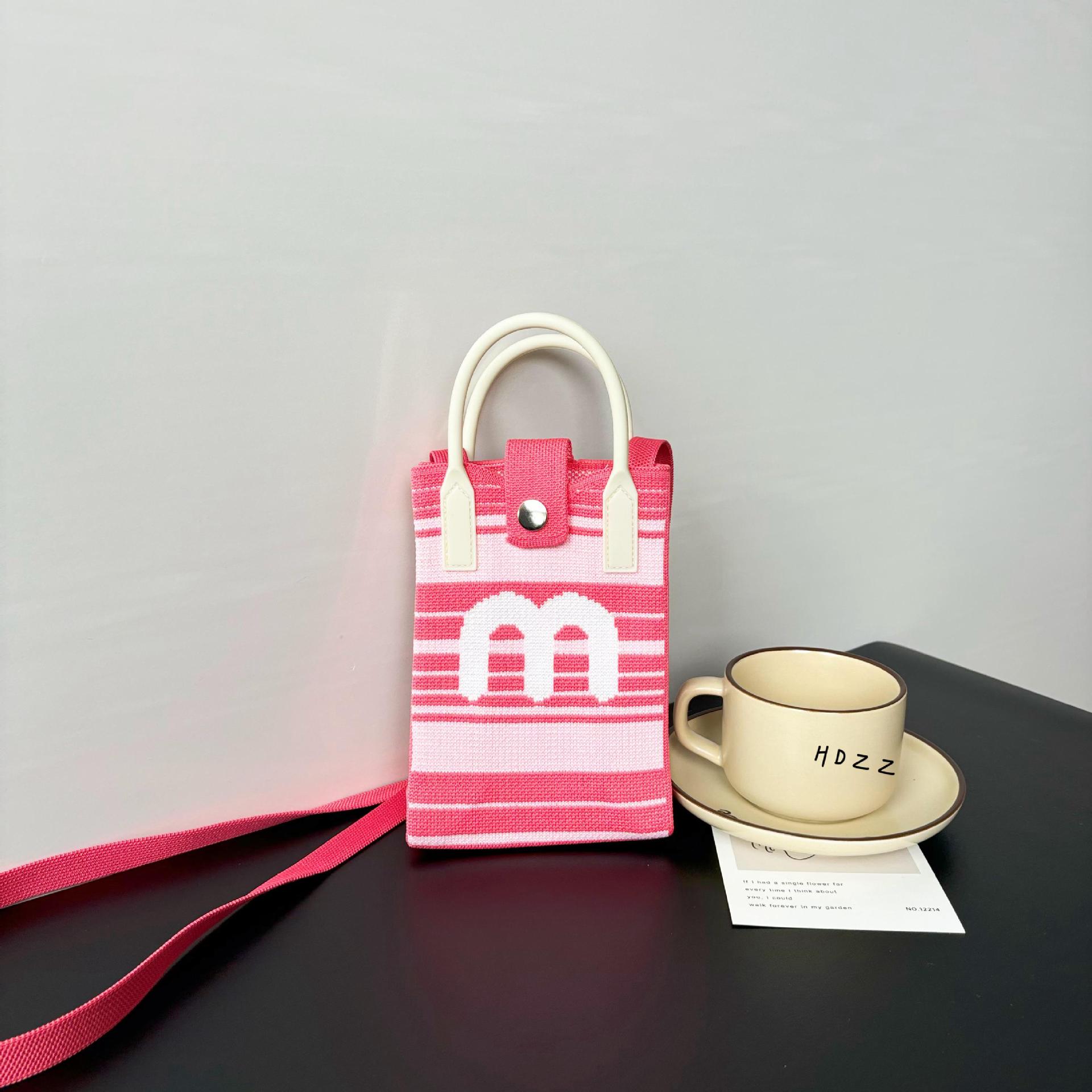 M 문자 - 분홍색