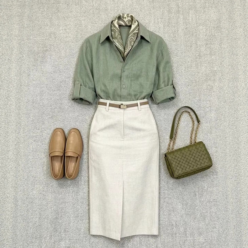 26 Years of Super Trendy Outfits: a Complete Set of Summer Fashion with a High-End Feel, Stylish Green Shirt and Simple Skirt Set 26 Years of Super Trendy Outfits: a Complete Set of Summer Fashion with a High-End Feel, Stylish Green Shirt and Simple Skirt Set