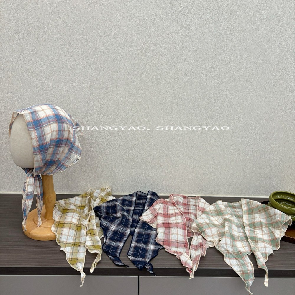 韩风格子儿童三角巾春秋出游防风薄款围巾宝宝外出穿搭方巾头巾潮