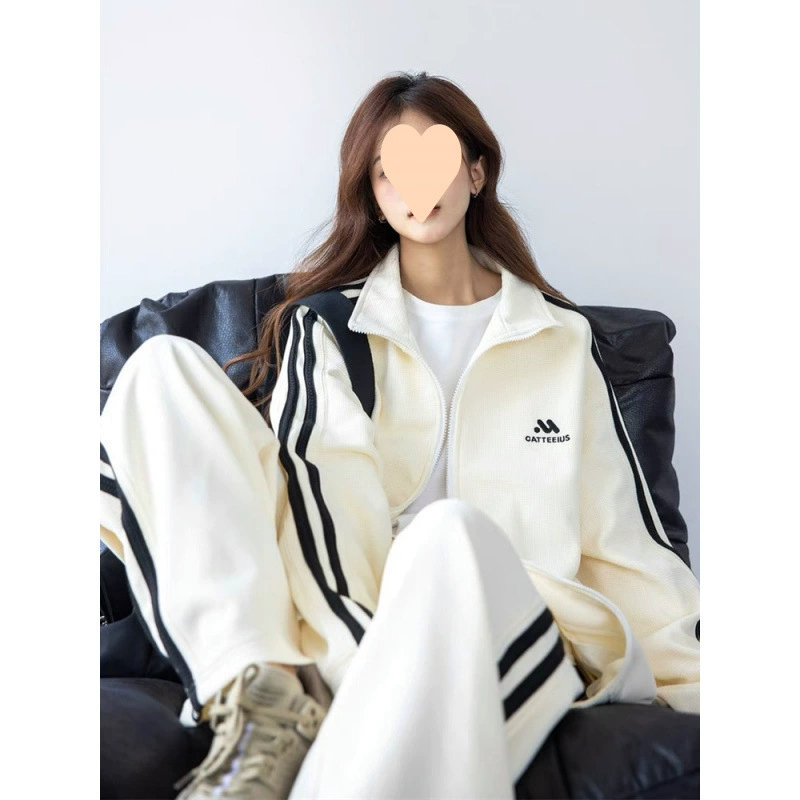 Спортивный костюм женский осенний прилив