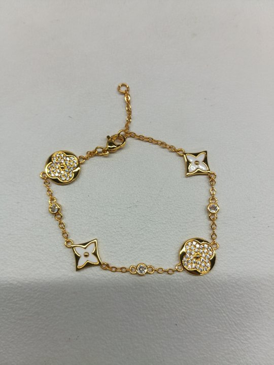 24K リアルゴールド電気メッキジルコン菱形フラワーブレスレットライト高級ハイエンドブレスレットレトロ多用途通勤ブレスレット女性用|undefined