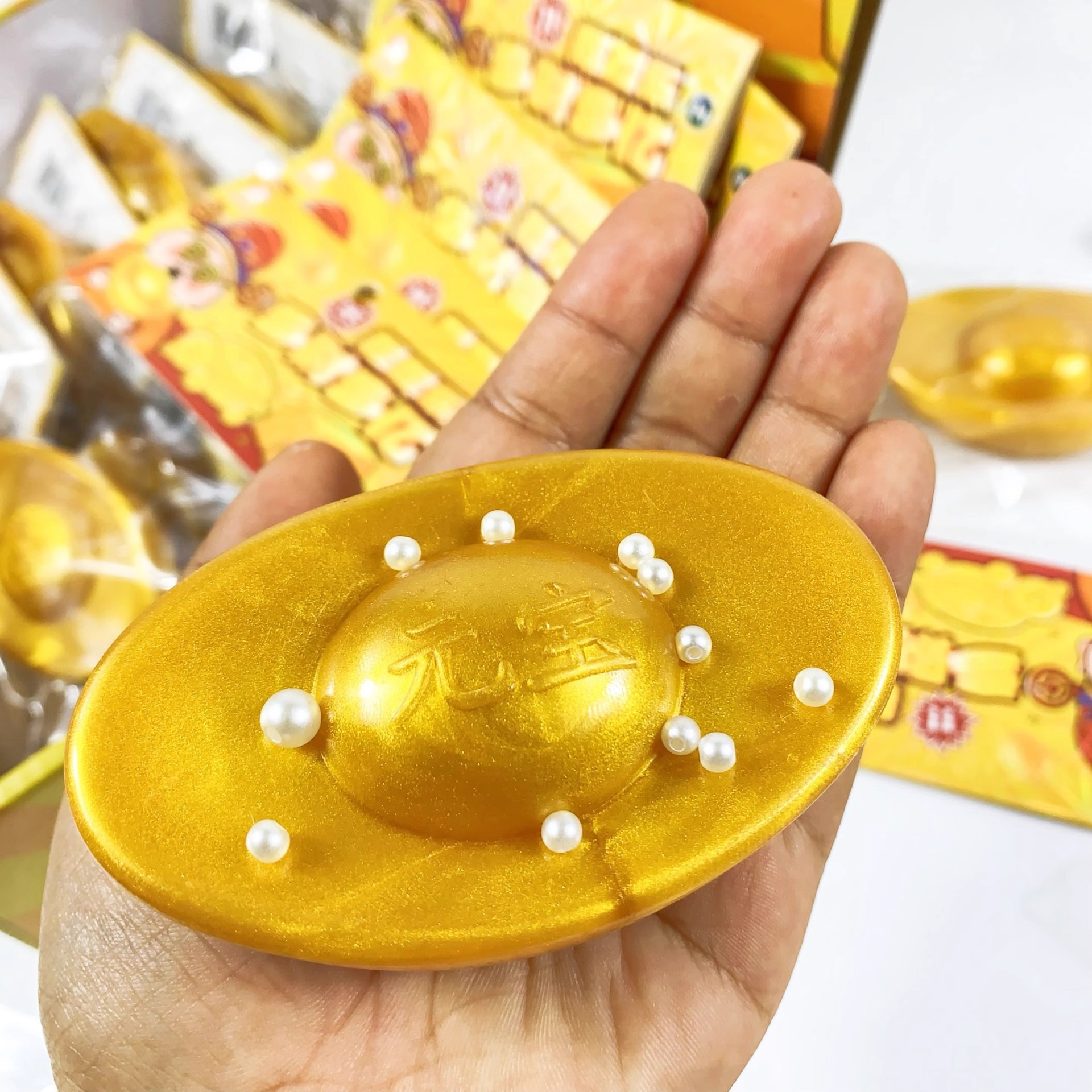 El lingote de oro rojo de Internet amasó juguetes de descompresión, el artefacto de descompresión infantil del año de la serpiente, la tortuga rebotó lentamente en el regalo de Año Nuevo.