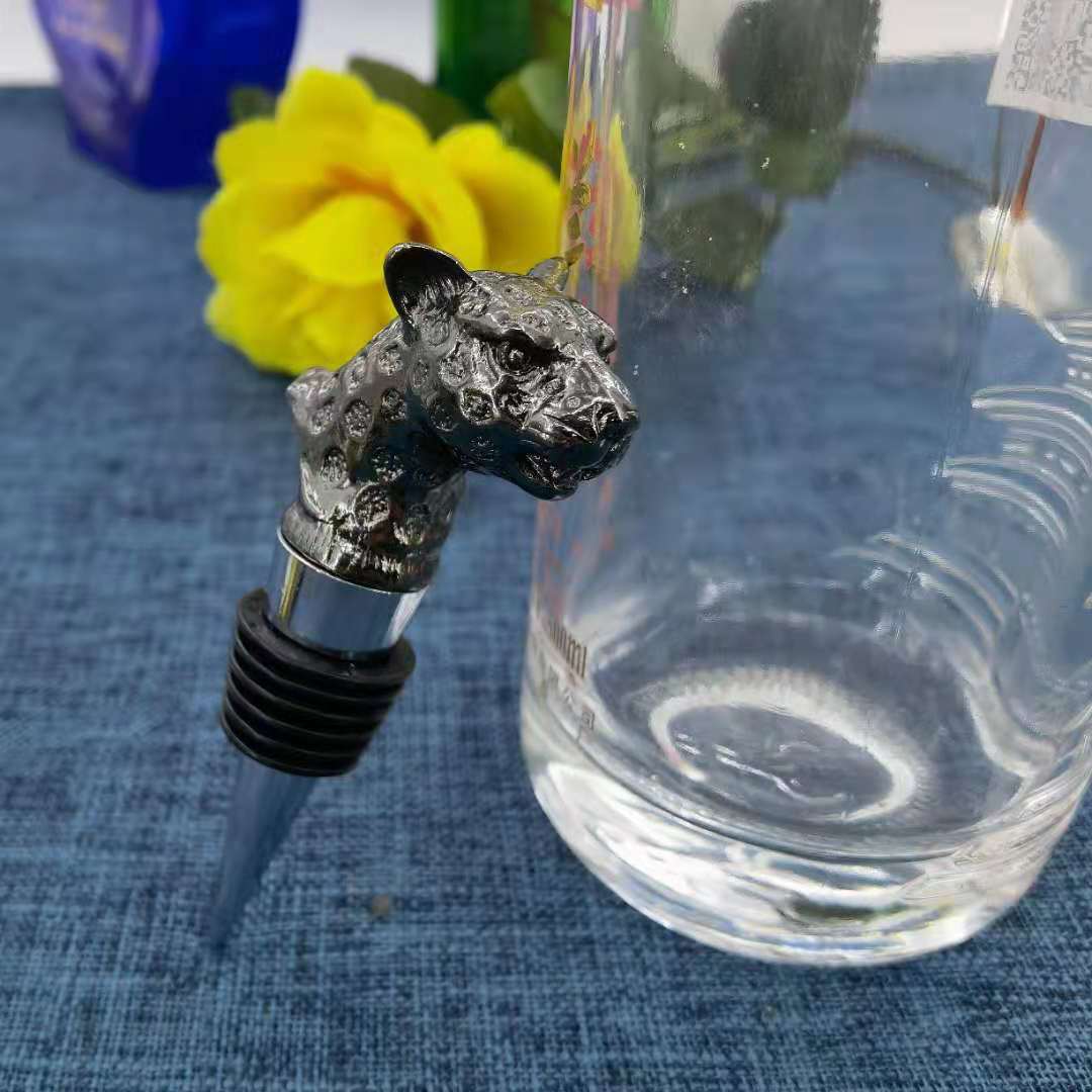 레오파드 헤드 병 코르크 블랙