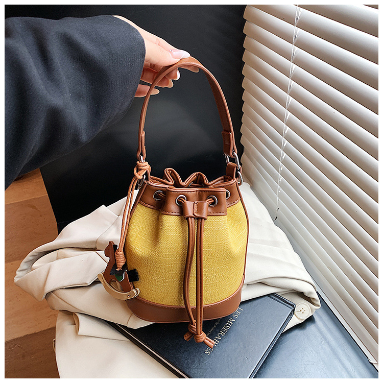 Spring and Summer fashion handbag for women, 2025 new style drawstring and stylish single-shoulder bag, Korean retro and trendy crossbody bucket bag undefined