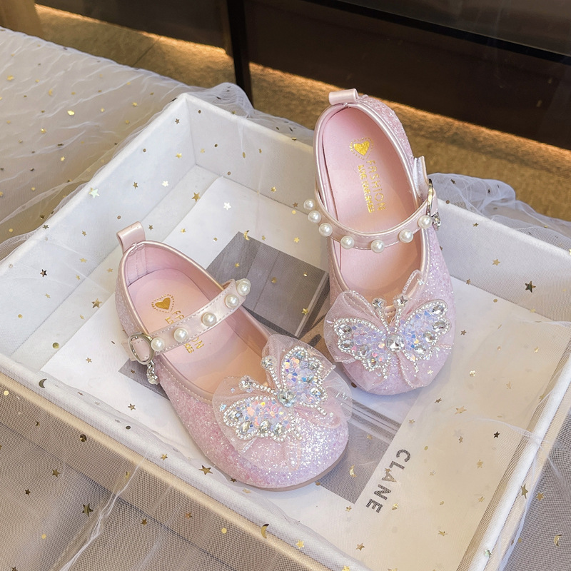 Zapatos de cuero para niñas 2025 nuevos zapatos de princesa con lazo de diamantes de imitación para niños zapatos individuales de moda para niñas zapatos de rendimiento de suela blanda