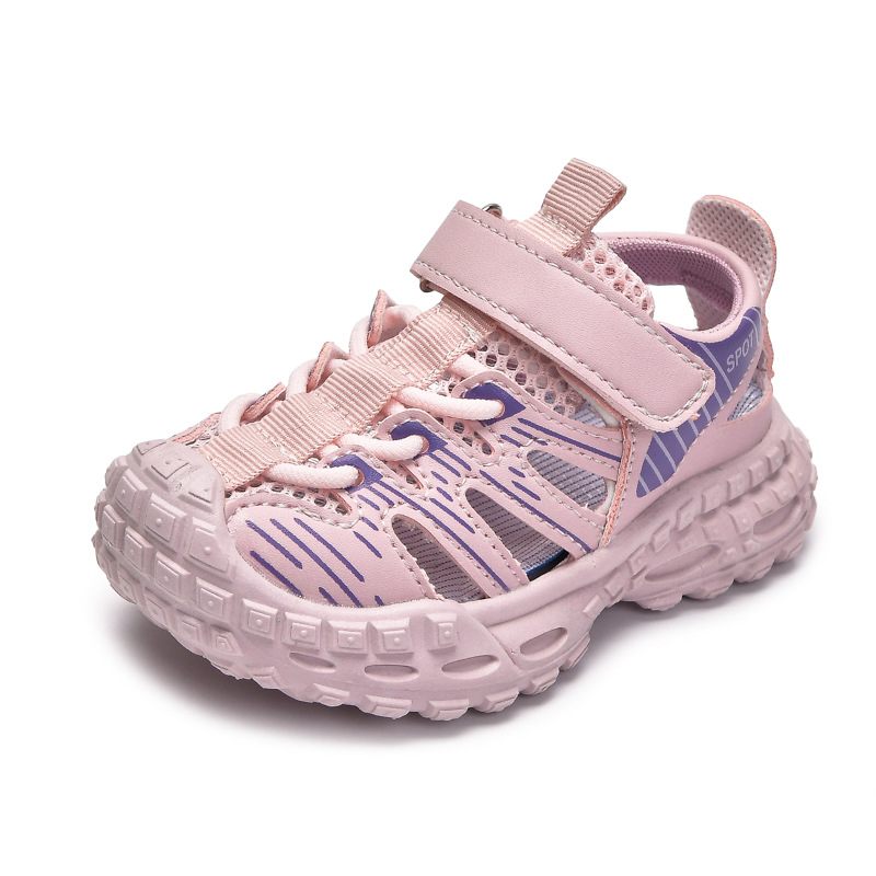 Sandalias deportivas al aire libre para niños 2025 verano nuevo estilo sandalias Baotou antideslizantes y transpirables zapatos de malla única para niñas suela suave