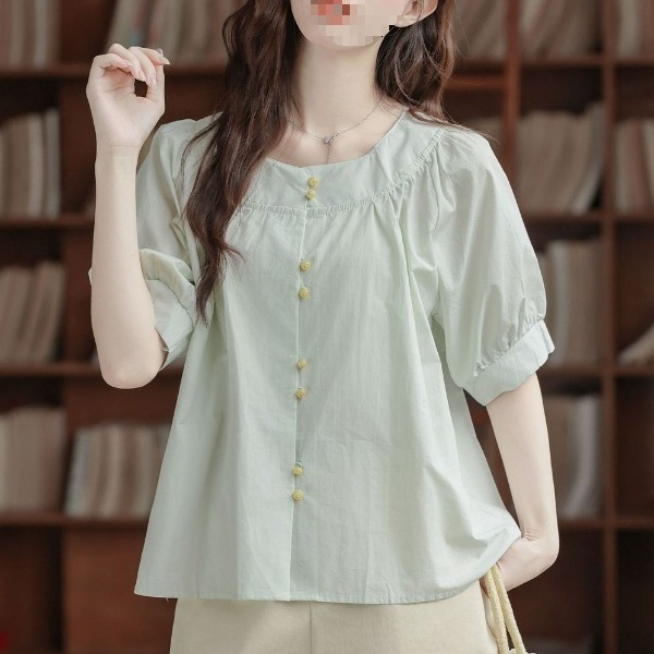 Design fresh summer shirt with a round collar