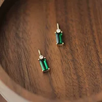 Золото 9K золотой изумрудный ожерелье подвеска Корея с ретро циркон темперамент V-образный изумруд