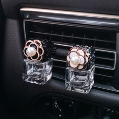 Camellia flower air outlet perfume empty bottle creative cute car aromatherapy bottle glass car interior decoration accessories