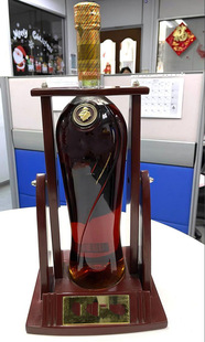 ���ƻʼҶY�ھƼ�·��ʮ���������m�ؾƼ�����@����ʿ��չʾ��