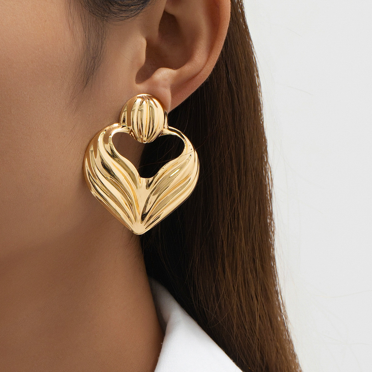 歐美氣質個性誇張設計感線條愛心鏤空耳釘女時尚金屬心形耳環飾品