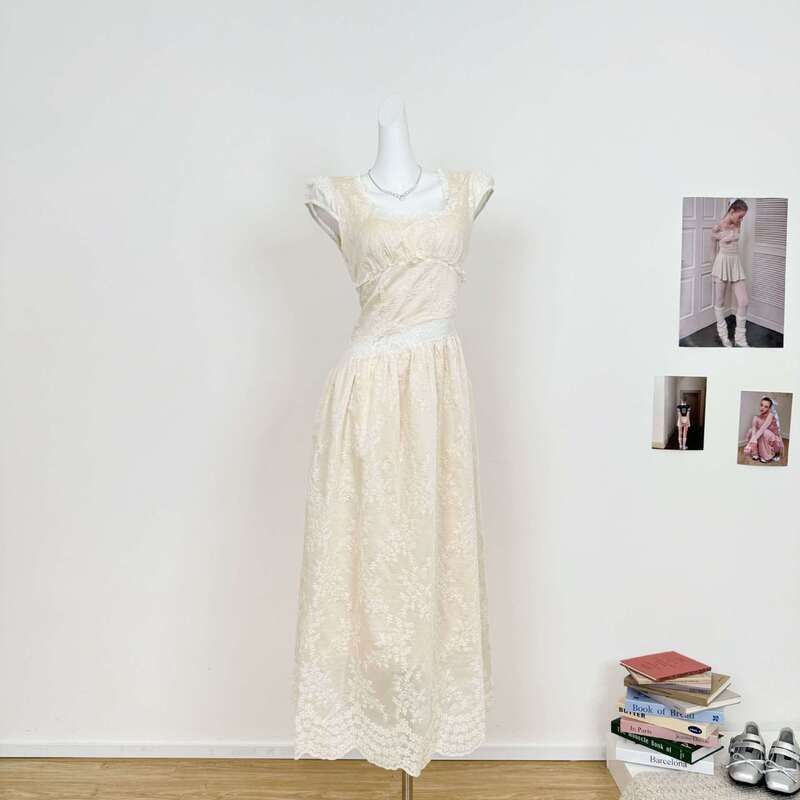 "In the Days of Light" Lyocell Hollow Lace Sheer Waist-Cinching Dress Pure Desire Gown Cotton Slim Fit "In the Days of Light" Lyocell Hollow Lace Sheer Waist-Cinching Dress Pure Desire Gown Cotton Slim Fit