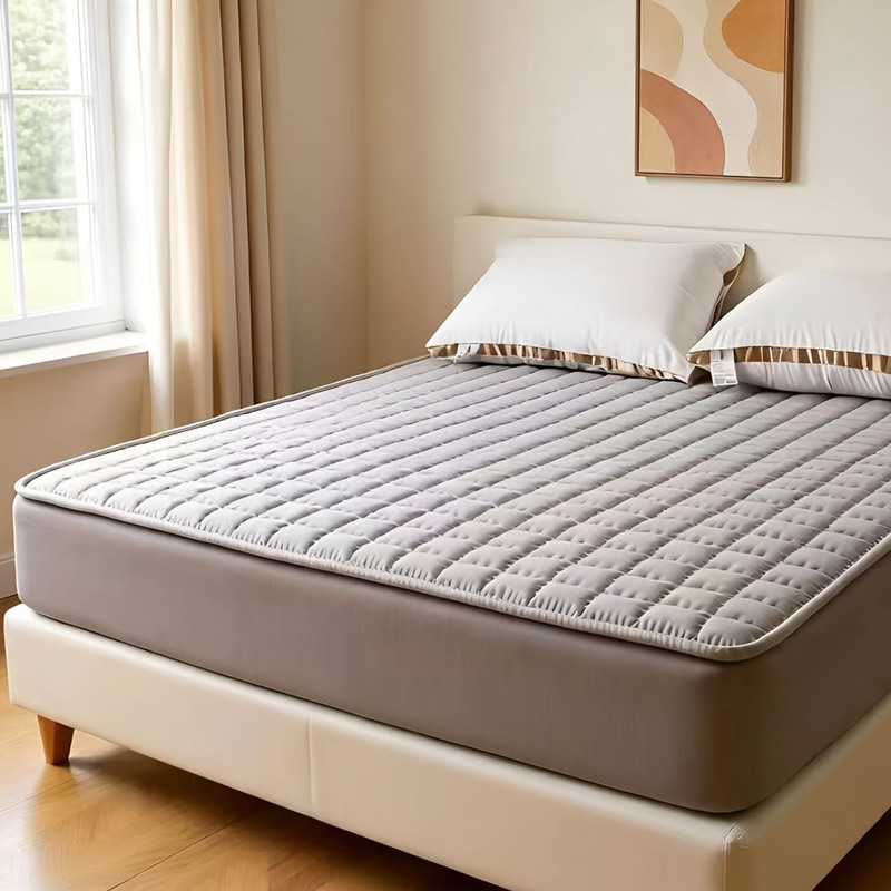 Non-Slip Mattress Pad for Single and Double Beds, Suitable for Student Dormitories, Bunk Beds, and Rental Apartments Non-Slip Mattress Pad for Single and Double Beds, Suitable for Student Dormitories, Bunk Beds, and Rental Apartments