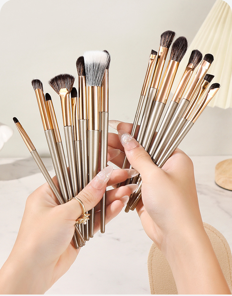 Mingxi Zhi 15-piece makeup set: Brush, eyeshadow brush, Highlight brush, beginner's complete set, Super soft, no-powder makeup brush, Cross-border undefined
