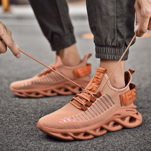 2025 Cross-border New Plus Size Men's Fashion Shoes Summer Flyknit Mesh Surface Breathable Casual Ankle Boots Lightweight Men's Shoes