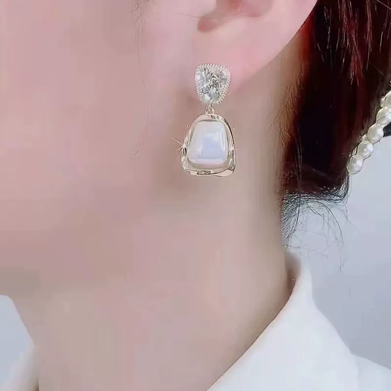 Серьги из жемчуга, модная high quality серебряная игла, коллекция 2023, стиль лёгкой роскоши