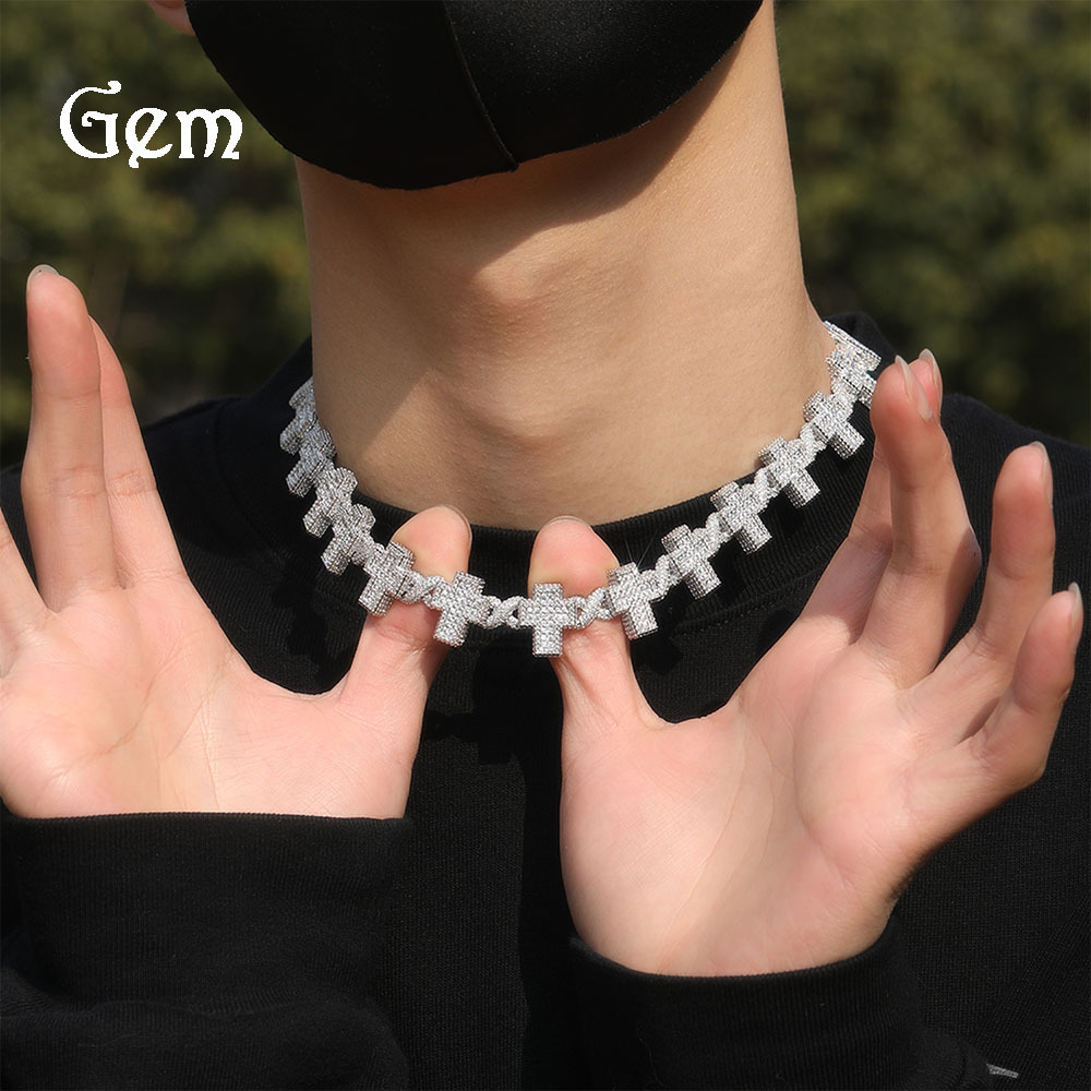 Moda europea y americana de cobre creativo con incrustaciones de circón Cruz infinita collar hombres y mujeres mismo hip hop Cadena de clavícula entrega de una sola pieza