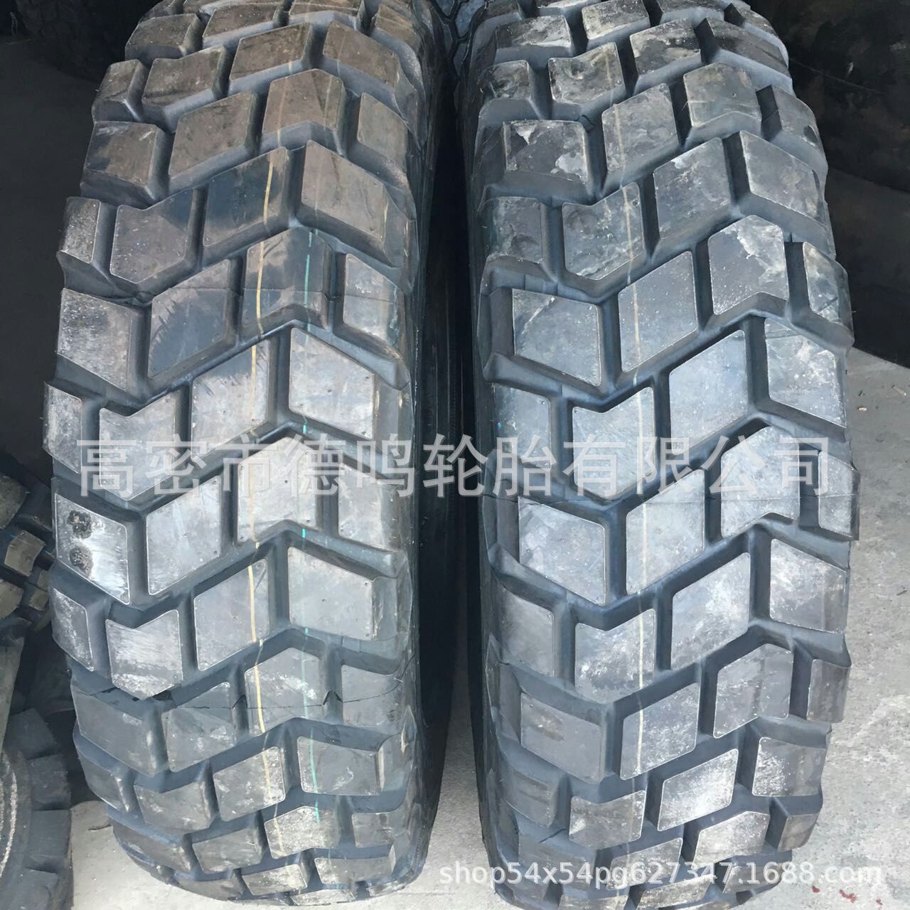 Dongfeng doble estrella triángulo 12.5R20 todoterreno neumático de baja presión Dongfeng todoterreno