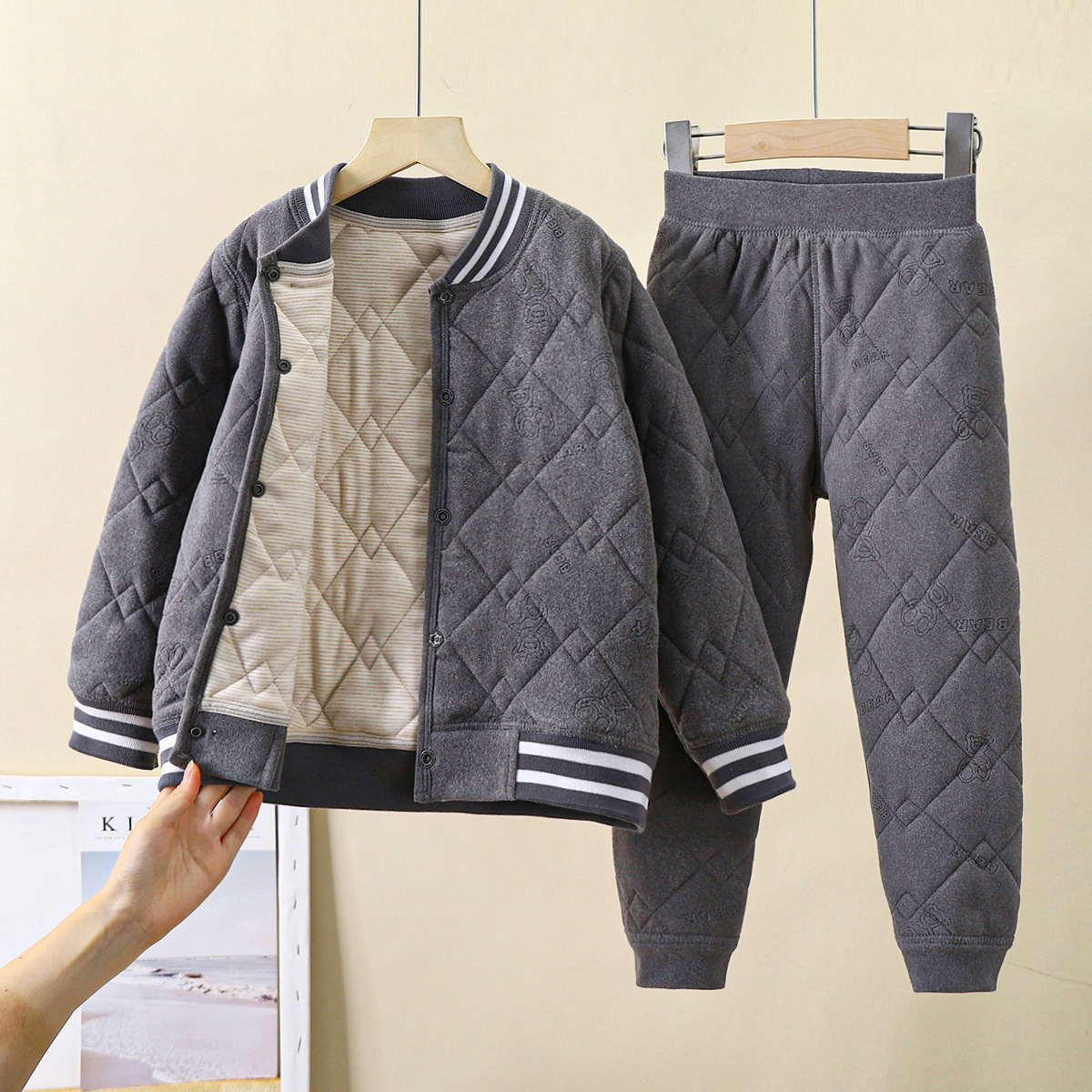 Uniformes escolares infantiles artefactos de otoño y invierno nuevos tres capas de algodón de algodón para niños con camisa de algodón gruesa con chaqueta de algodón para niñas clase A