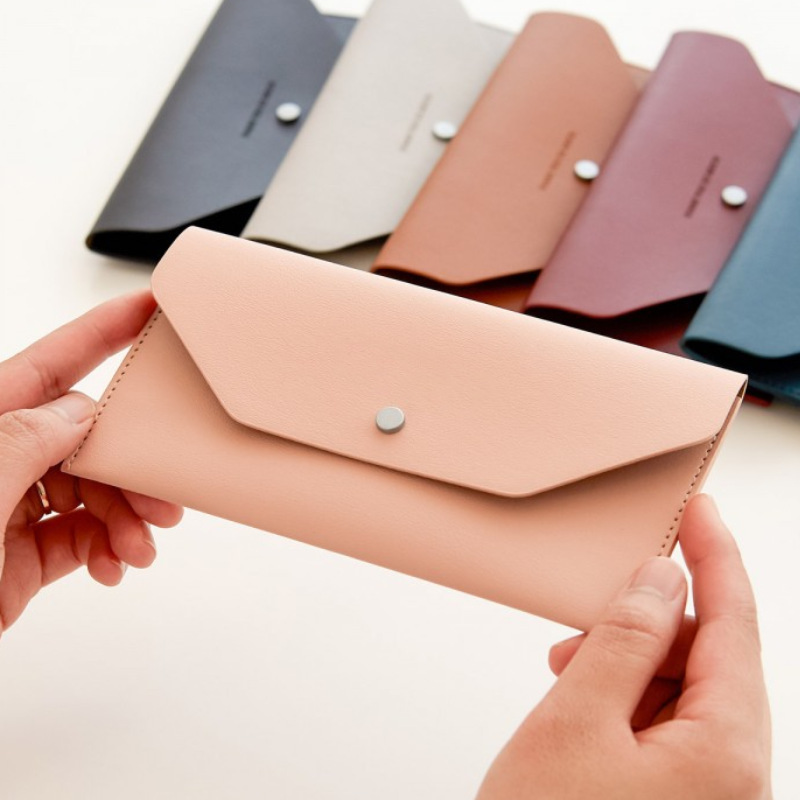 Polyurethane solid color wallet for business cards