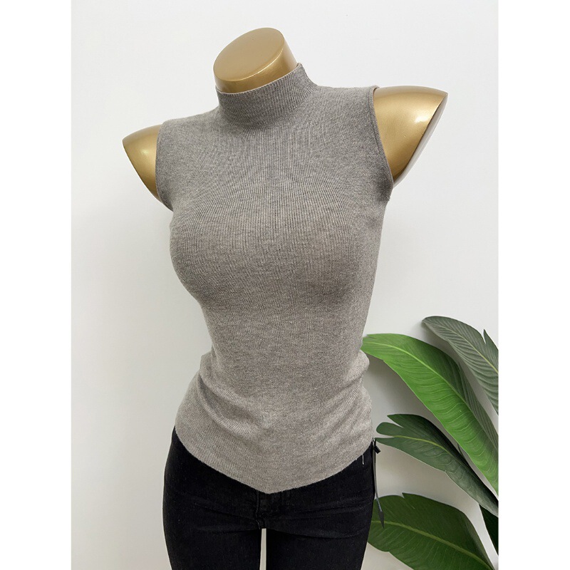 Stay! Gao level sense! South Korea Ins Mock Collar Sleeveless Vest Slim-fit Slim-fit Base Top Knitted Sweater for Autumn and Winter Stay! Gao level sense! South Korea Ins Mock Collar Sleeveless Vest Slim-fit Slim-fit Base Top Knitted Sweater for Autumn and Winter