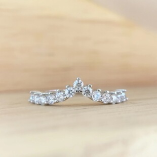 S925 Sterling Silver V-shaped Rig Ring Protection Ring Deputy Ring Mosan Diamond Small Half Circle Diamond Zircon Broken Diamond Female V-shaped Rig Ring