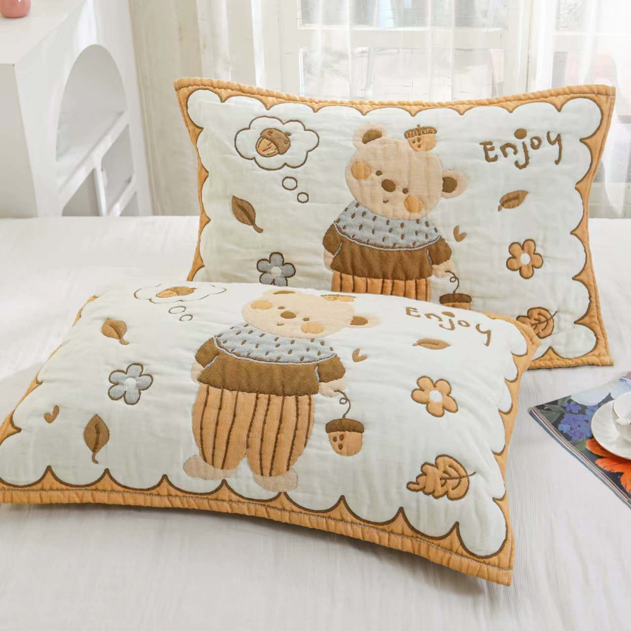 П pillowcase? Wait must translate accurately. Let's craft translations.