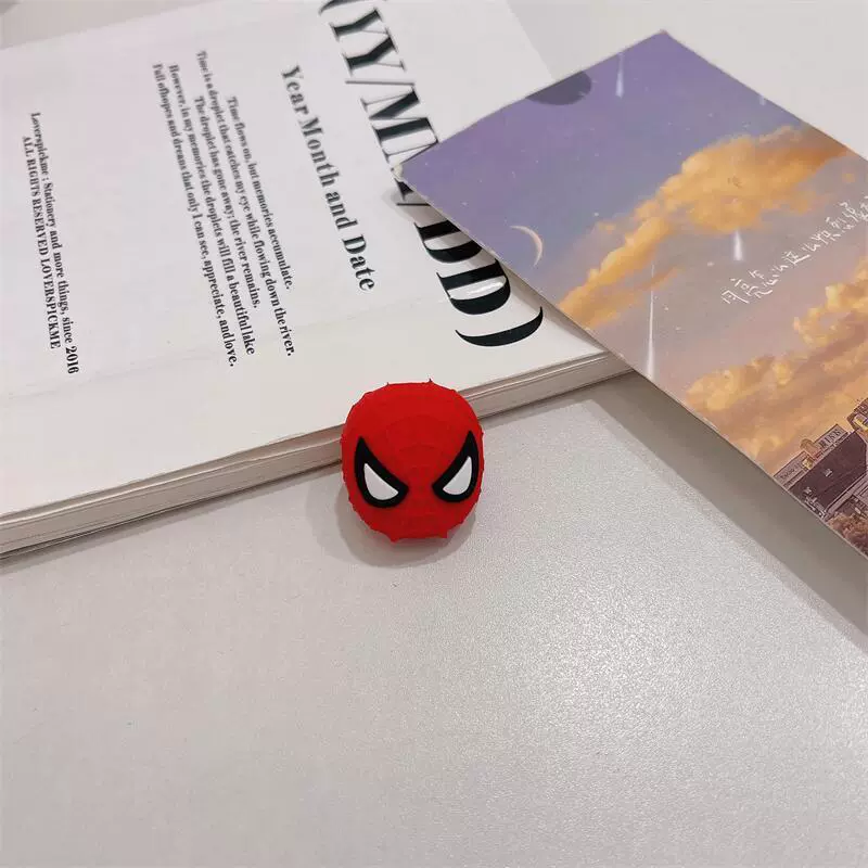 Защитник кабеля для зарядки (Apple Huawei) 3D мультперсонаж из силикона, универсальный для Lightning и USB-C
