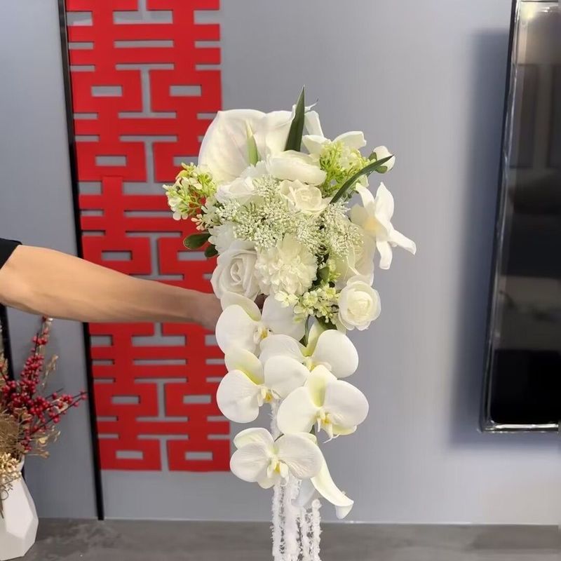手捧花瀑布垂坠感新娘花束 结婚摄影花绿白假花家居台面装饰|undefined
