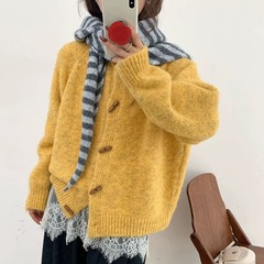 秋冬宽松韩系复古温柔牛角扣针织开衫软糯休闲长袖上衣外套女毛衣